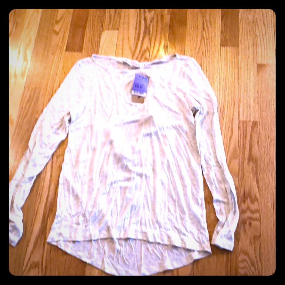 Long sleeve cream top